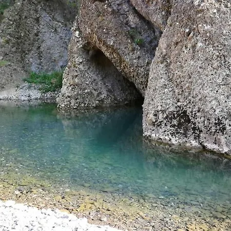 La Corte Dei Petrani Mansarda In Val Borbera 公寓