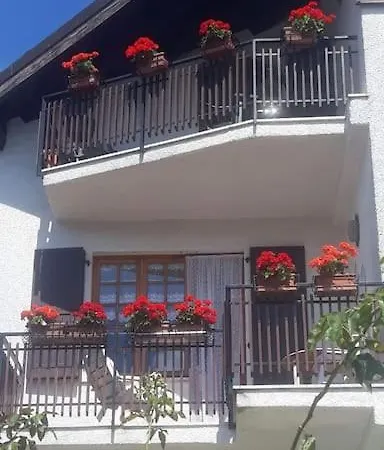La Corte Dei Petrani Mansarda In Val Borbera Appartement *