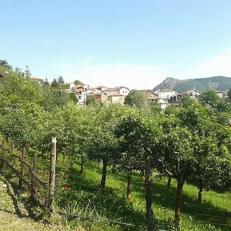 La Corte Dei Petrani Mansarda In Val Borbera *