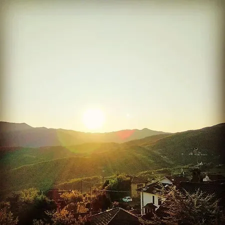 公寓 La Corte Dei Petrani Mansarda In Val Borbera *