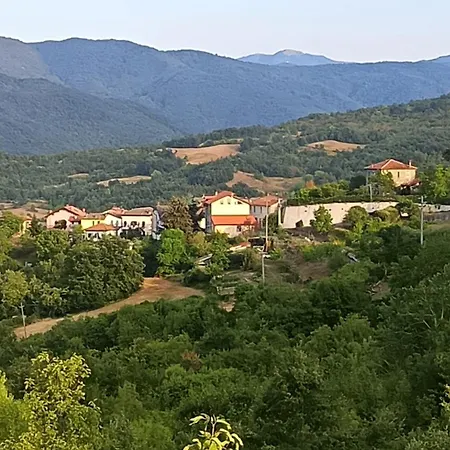 La Corte Dei Petrani Mansarda In Val Borbera