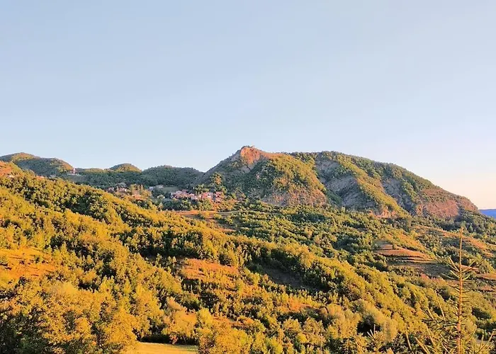 La Corte Dei Petrani Mansarda In Val Borbera Roccaforte Ligure