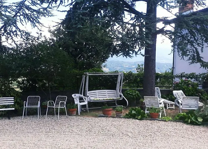 La Corte Dei Petrani Mansarda In Val Borbera Lägenhet Roccaforte Ligure