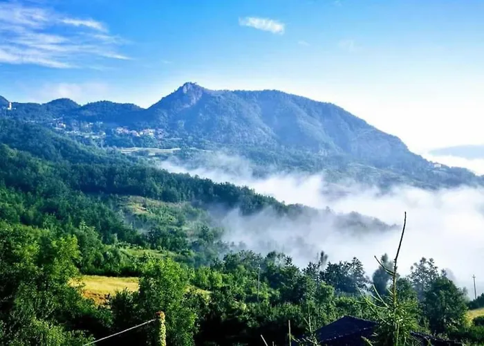 Lägenhet La Corte Dei Petrani Mansarda In Val Borbera Roccaforte Ligure