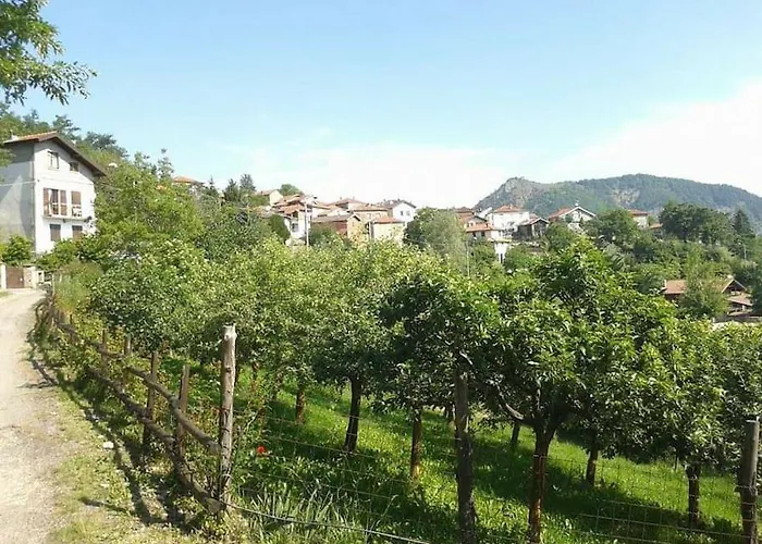 La Corte Dei Petrani Mansarda In Val Borbera *
