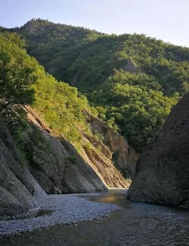 La Corte Dei Petrani Mansarda In Val Borbera * Roccaforte Ligure