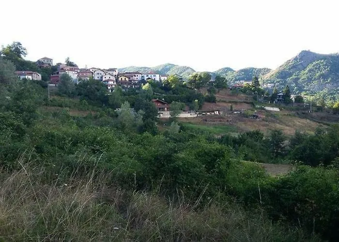 La Corte Dei Petrani Mansarda In Val Borbera Lägenhet Roccaforte Ligure