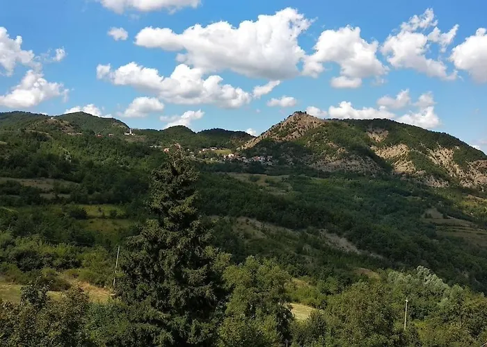 La Corte Dei Petrani Mansarda In Val Borbera *